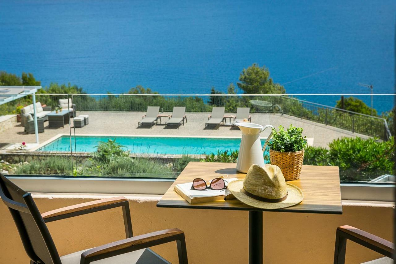 Martini Waterfront Suites فيسكاردو المظهر الخارجي الصورة