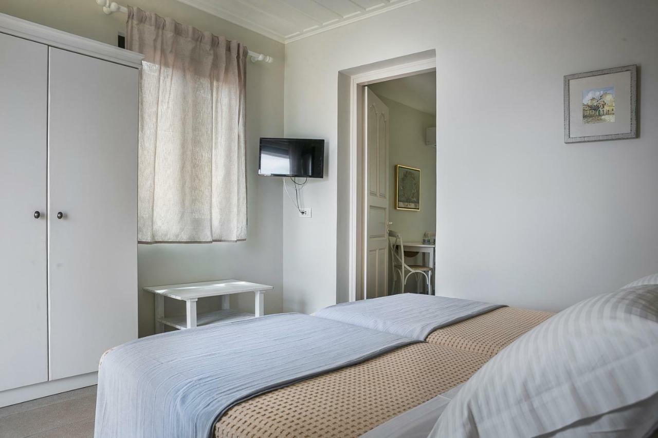Martini Waterfront Suites فيسكاردو المظهر الخارجي الصورة