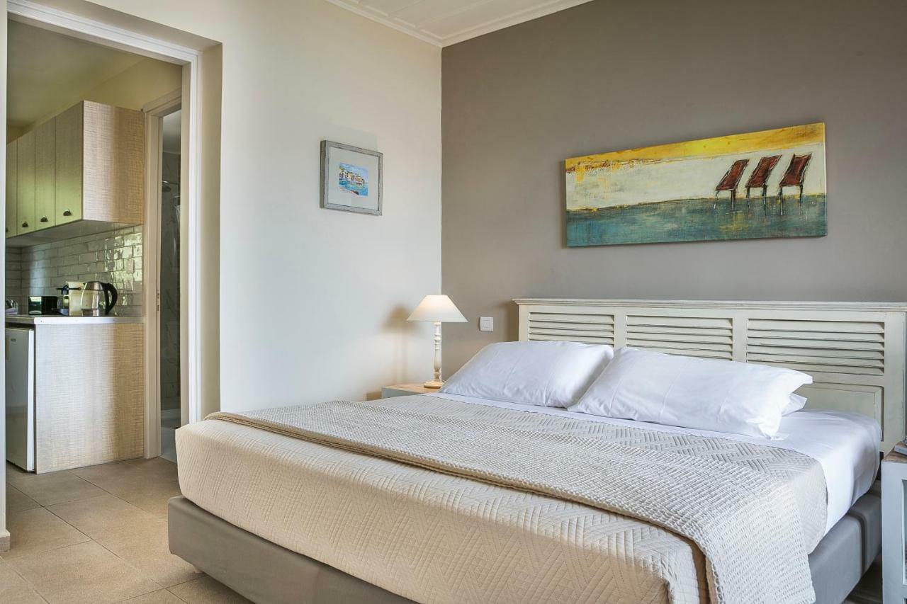 Martini Waterfront Suites فيسكاردو المظهر الخارجي الصورة