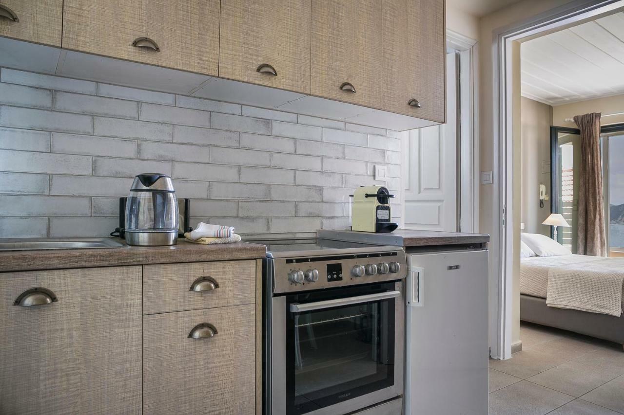 Martini Waterfront Suites فيسكاردو المظهر الخارجي الصورة