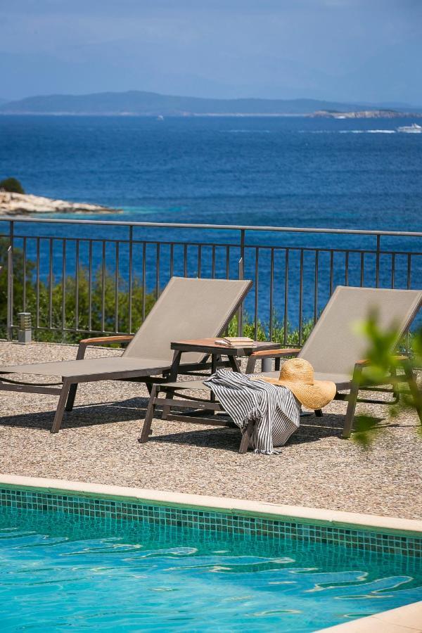 Martini Waterfront Suites فيسكاردو المظهر الخارجي الصورة